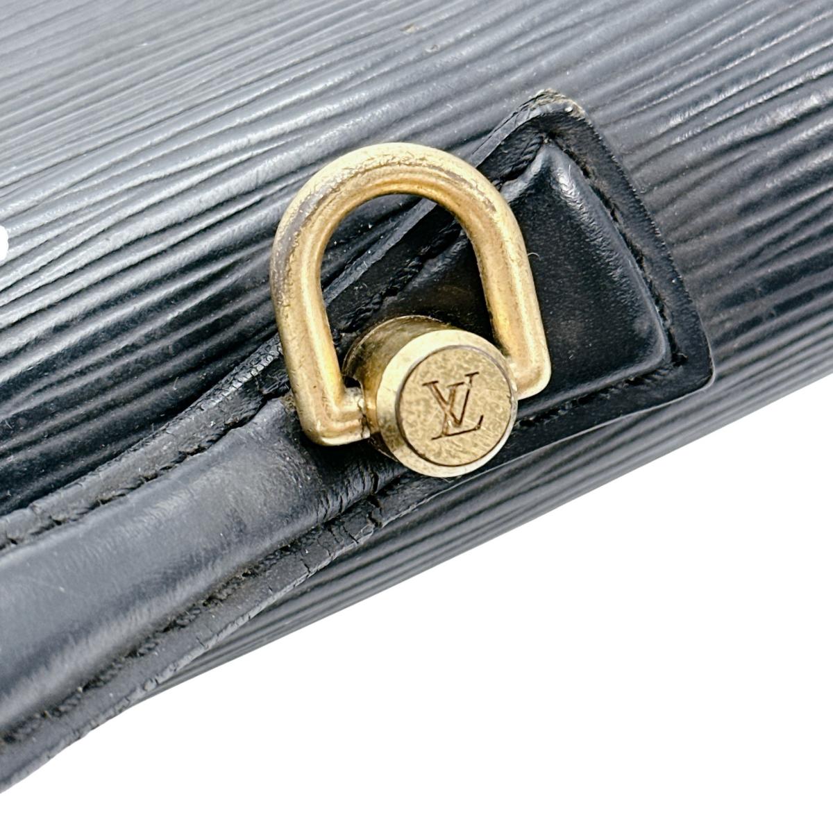 ルイヴィトン LOUIS VUITTON ビジネスバッグ
ビジネスバッグ エピ ポルトドキュマンバンドリエール エピレザー M54462 ノワール LV
【SS】
【中古】