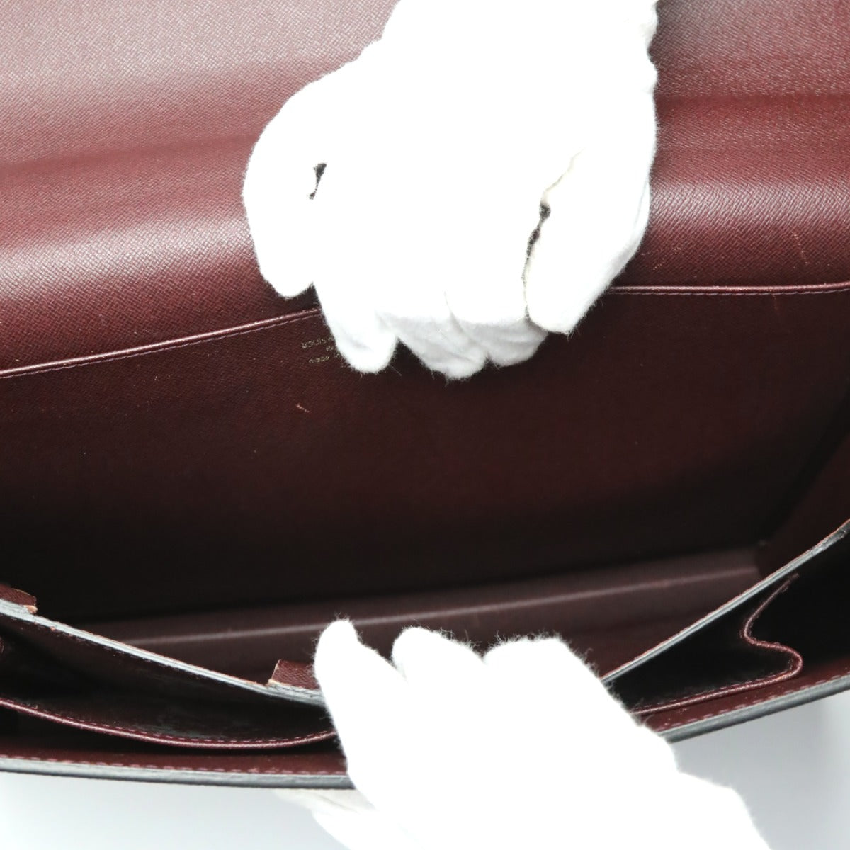 ルイヴィトン LOUIS VUITTON ビジネスバッグ
バッグ タイガ モスコバ タイガ M30036 ワインレッド LV
【SS】
【中古】