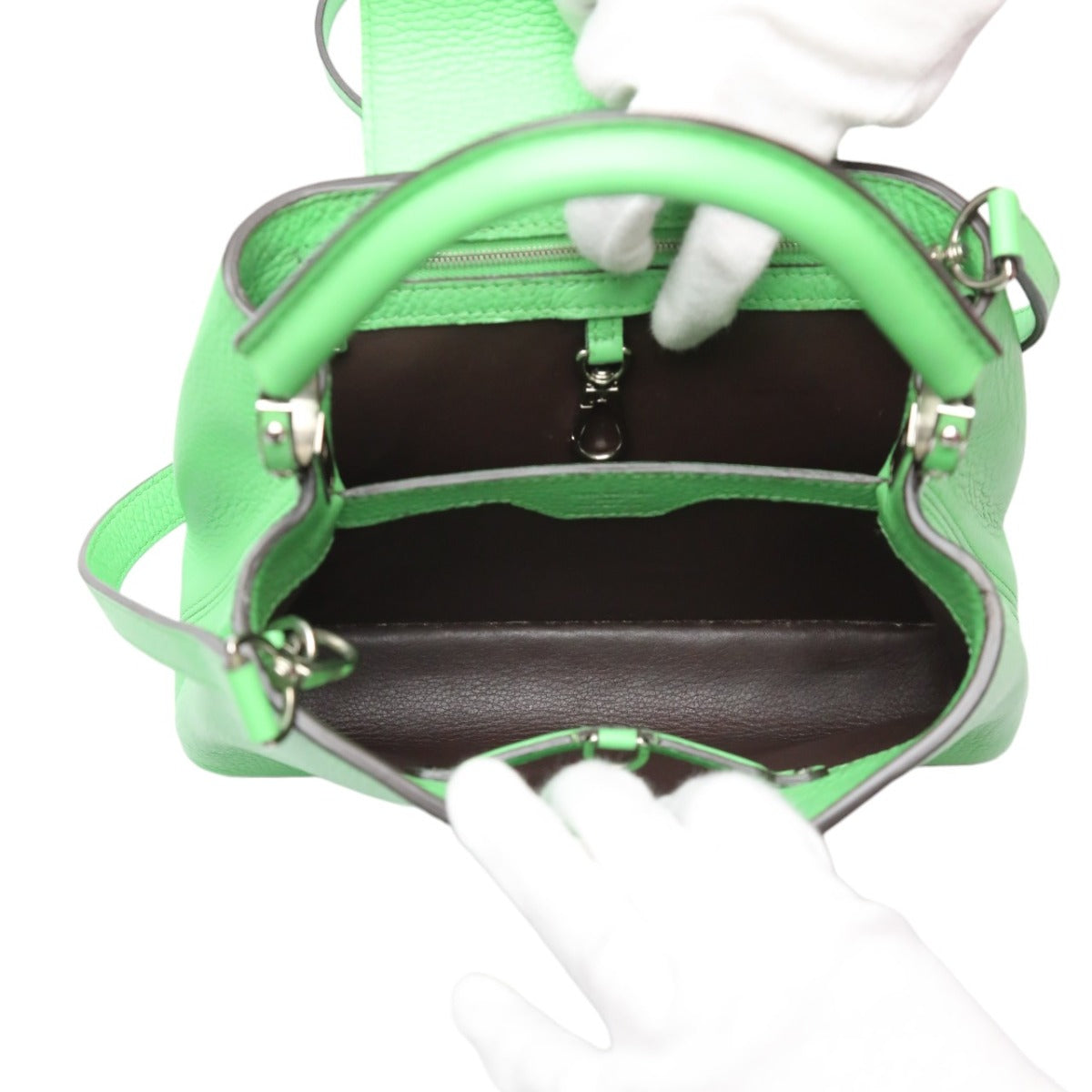 ルイヴィトン LOUIS VUITTON ショルダーバッグ
カプシーヌBB トリヨンレザー レザー M94761 バンブーアンディゴ LV
【SS】
【中古】