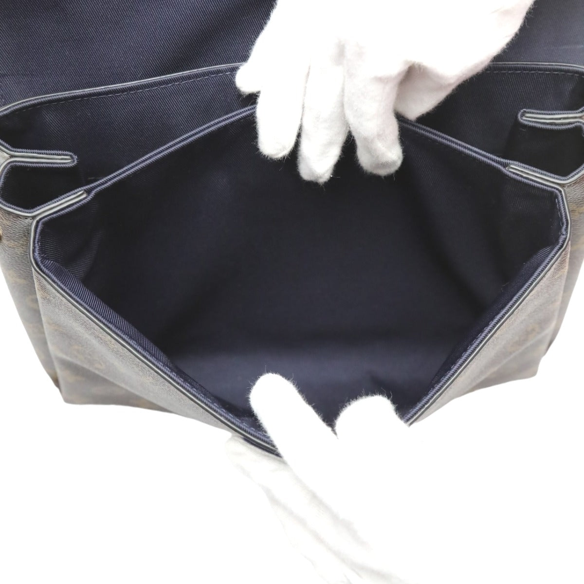 ルイヴィトン LOUIS VUITTON ショルダーバッグ
2WAYバッグ モノグラム ジョルジュMM モノグラムキャンバス M43778 ブラウン LV
【SS】
【中古】