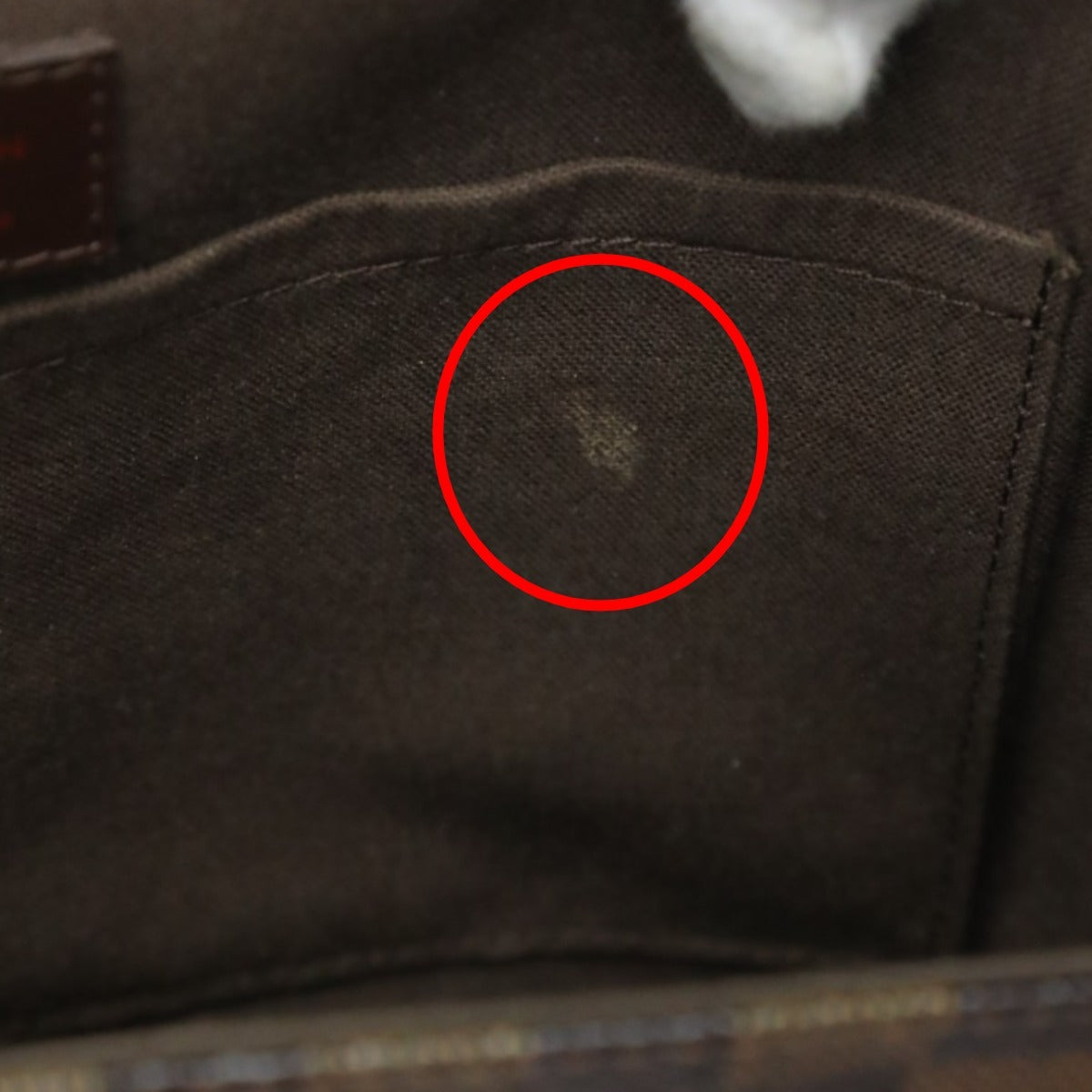 ルイヴィトン LOUIS VUITTON ショルダーバッグ
ショルダーバッグ ダミエ リポーターメルヴィル ダミエキャンバス N51126 ブラウン LV
【SS】
【中古】