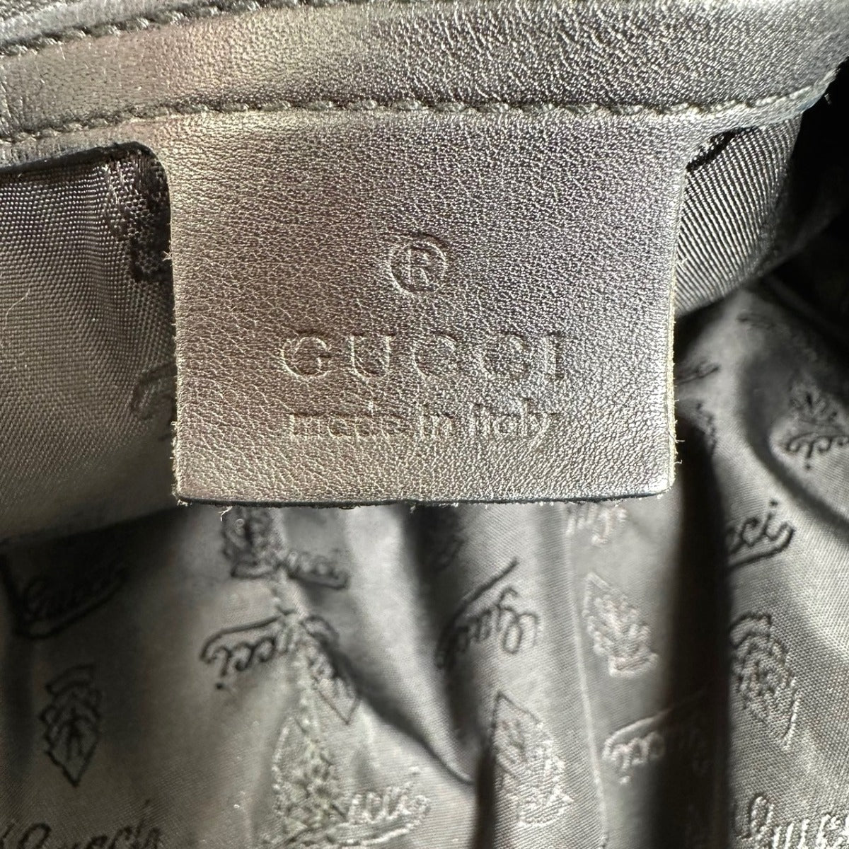 グッチ GUCCI トートバッグ
2WAYバッグ レザー インディ レザー 185566 ブラック 【SS】
【中古】