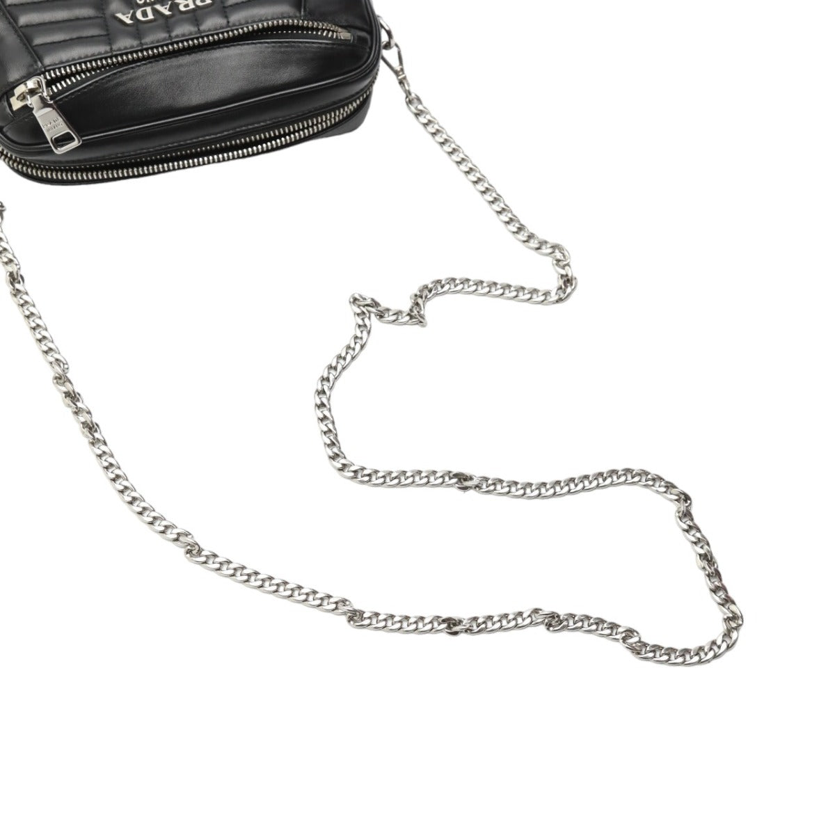 プラダ PRADA ショルダーバッグ
チェーンショルダーバッグ 軽量 斜め掛け カーフ 1BL006 ブラック 【SS】
【中古】