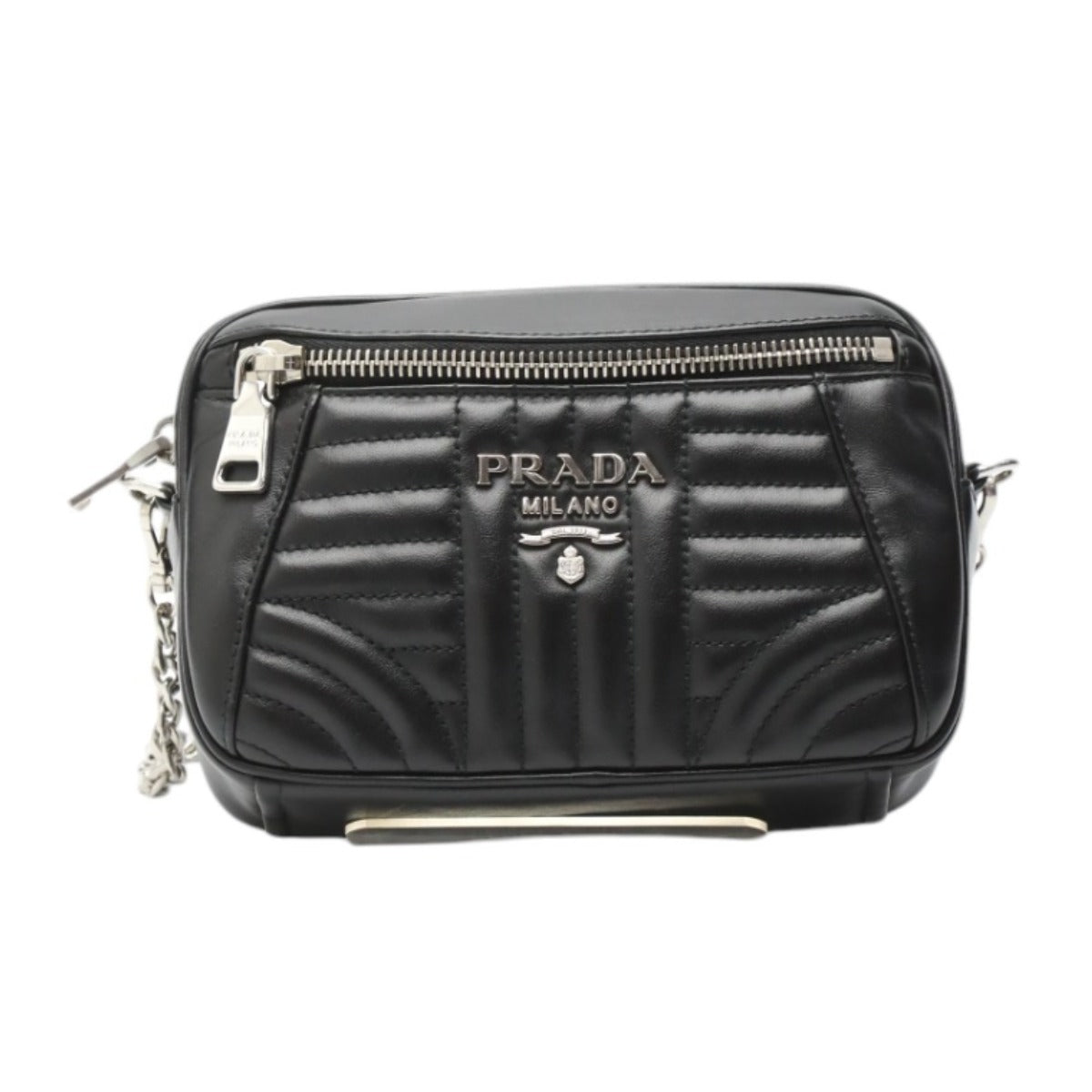 プラダ PRADA ショルダーバッグ
チェーンショルダーバッグ 軽量 斜め掛け カーフ 1BL006 ブラック 【SS】
【中古】