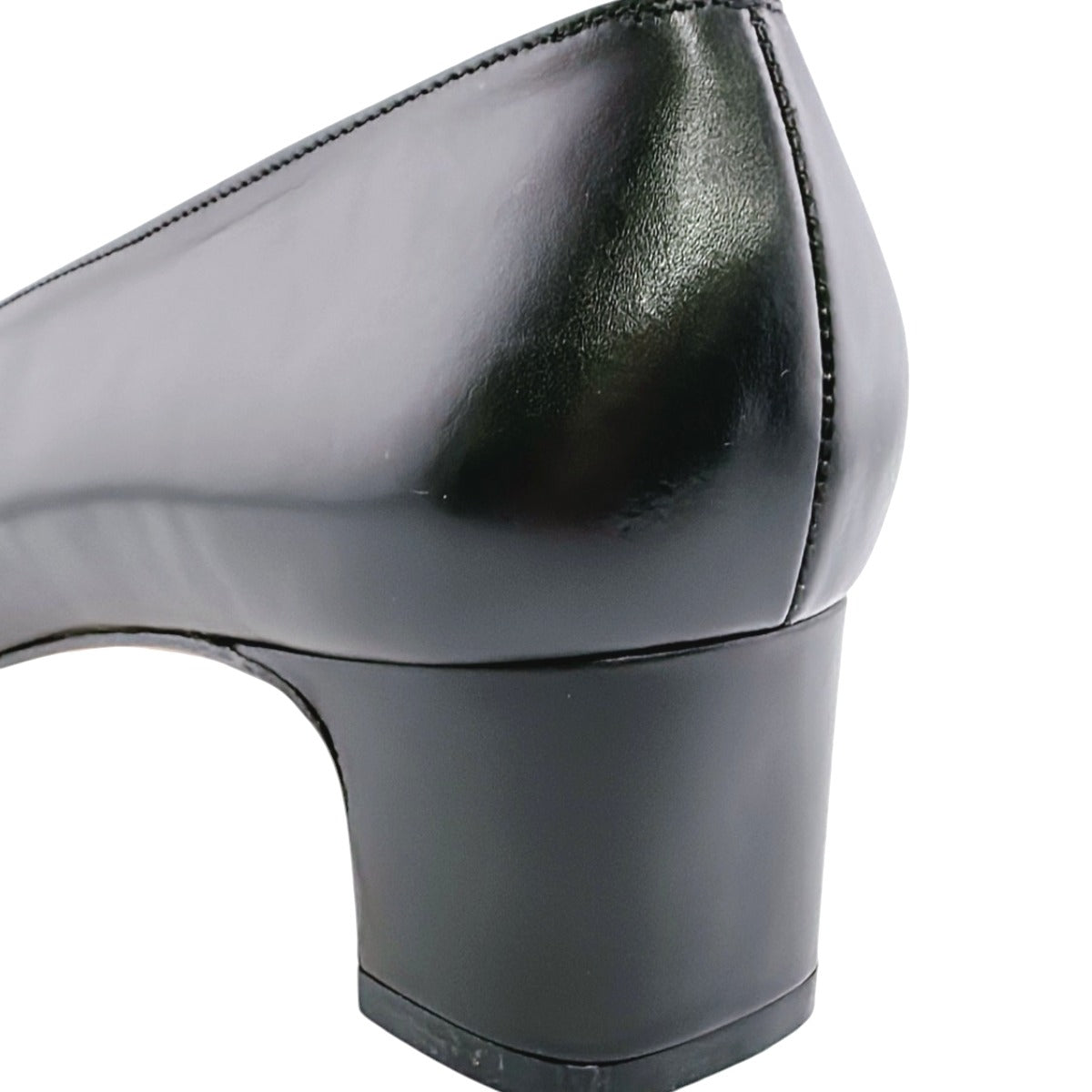 サルヴァトーレフェラガモ Salvatore Ferragamo パンプス
パンプス FLORENCE ブラック 【SS】
【中古】