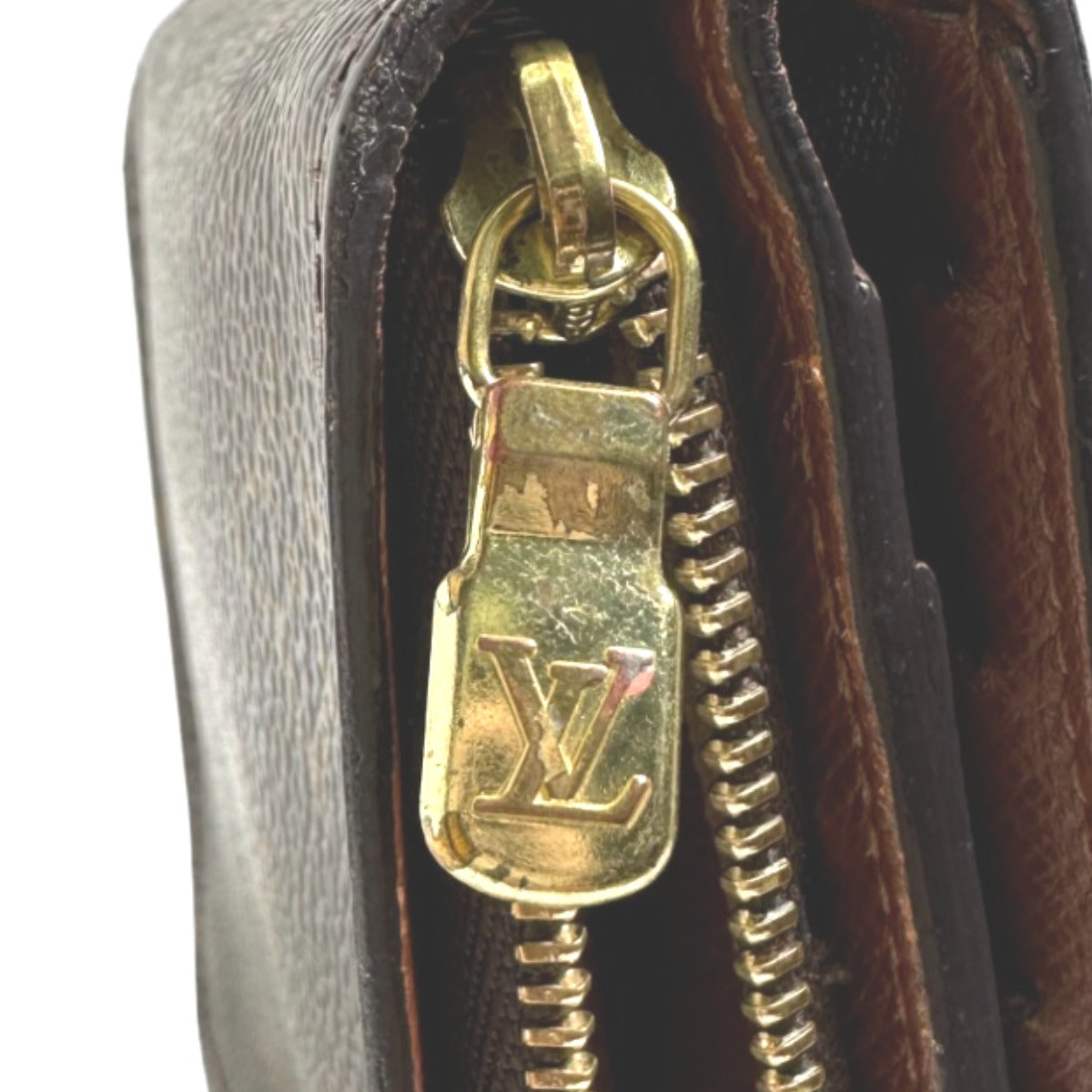 ルイヴィトン LOUIS VUITTON 二つ折り財布
カード用ポケットファスナー付 モノグラム コンパクトジップ モノグラムキャンバス M61667 ブラウン LV
【SS】
【中古】
