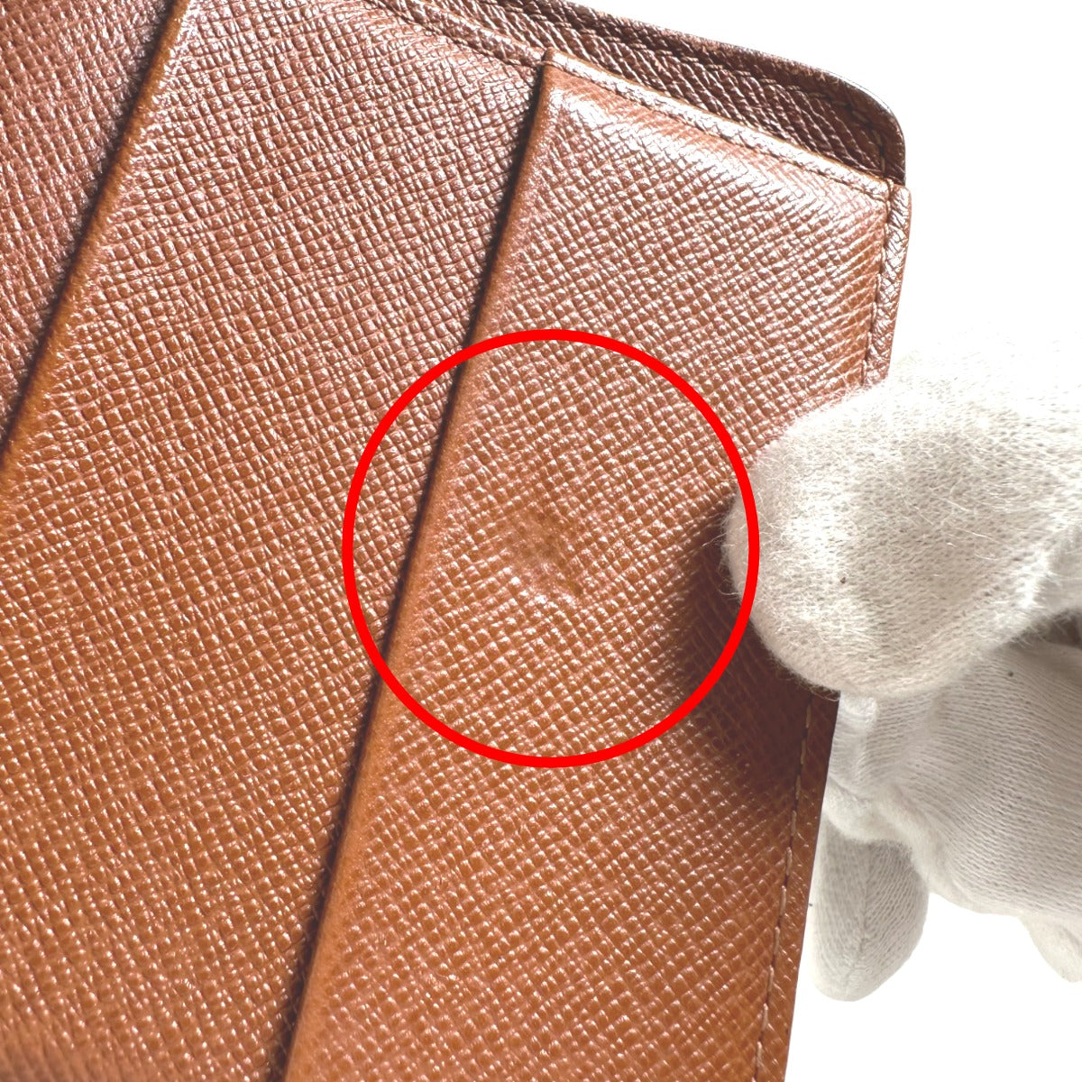 ルイヴィトン LOUIS VUITTON 二つ折り財布
カード用ポケットファスナー付 モノグラム コンパクトジップ モノグラムキャンバス M61667 ブラウン LV
【SS】
【中古】