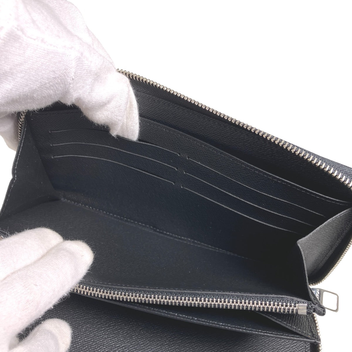 ルイヴィトン LOUIS VUITTON 長財布
ラウンドファスナー エピ ジッピーオーガナイザー エピレザー M60632 ノワール LV
【SS】
【中古】