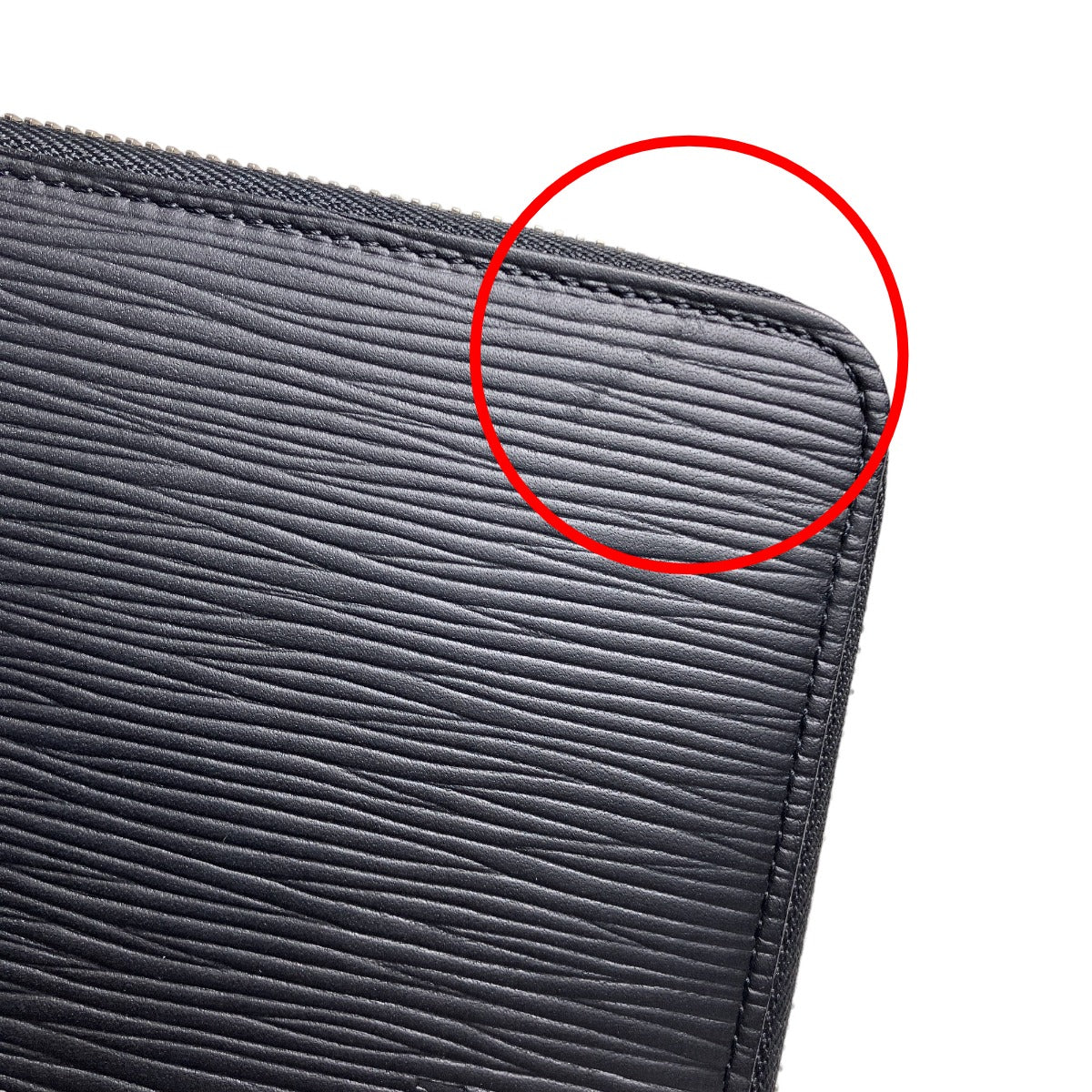 ルイヴィトン LOUIS VUITTON 長財布
ラウンドファスナー エピ ジッピーオーガナイザー エピレザー M60632 ノワール LV
【SS】
【中古】