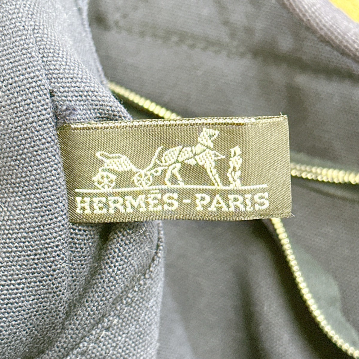 エルメス HERMES トートバッグ
トートバッグ フールトゥ キャンバス ネイビー 【SS】
【中古】
