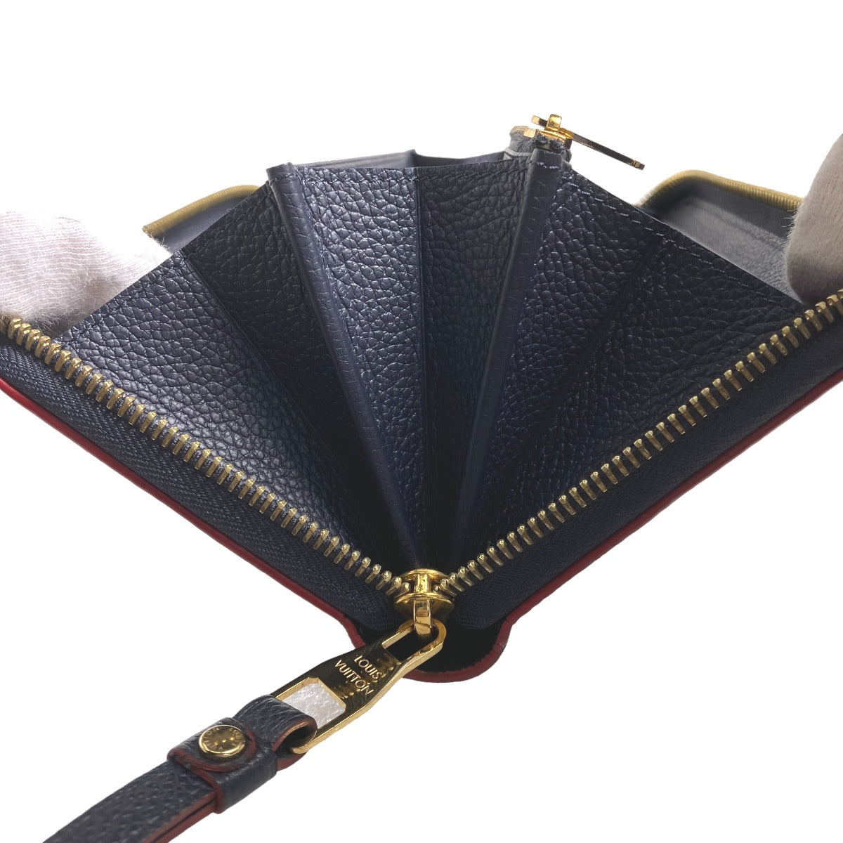 ルイヴィトン LOUIS VUITTON 長財布
ジッピーウォレット アンプラント マリーヌルージュ モノグラムアンプラント M62121 マリーヌルージュ LV
【SS】
【中古】