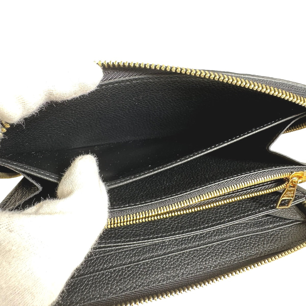 ルイヴィトン LOUIS VUITTON 長財布
長財布 アンプラント ジッピー・ウォレット モノグラムアンプラント M61864 ブラック LV
【SS】
【中古】