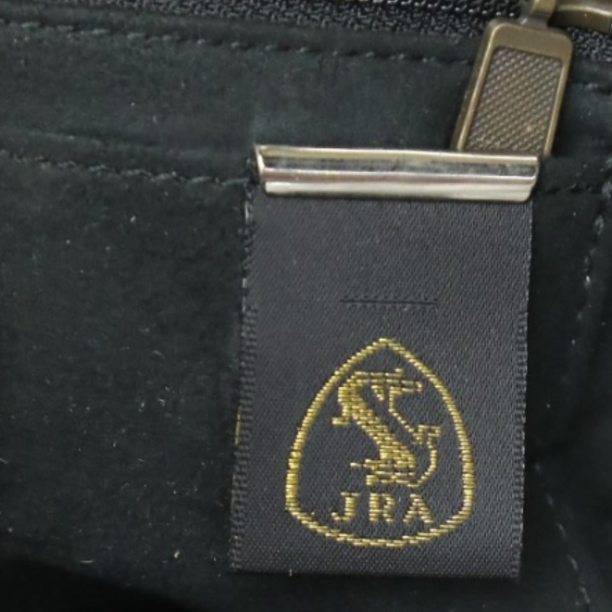 クロコダイル CROCODILE ハンドバッグ
ハンドバッグ マット JRA クロコダイル ブラック 【SS】
【中古】