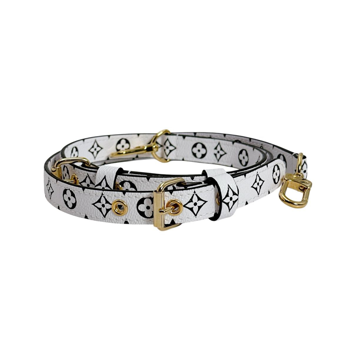 ルイヴィトン LOUIS VUITTON ショルダーバッグ
ショルダーバッグ モノグラム・ジャイアント スピーディー・バンドリエール30 M44573 ルージュxピンク LV
【中古】