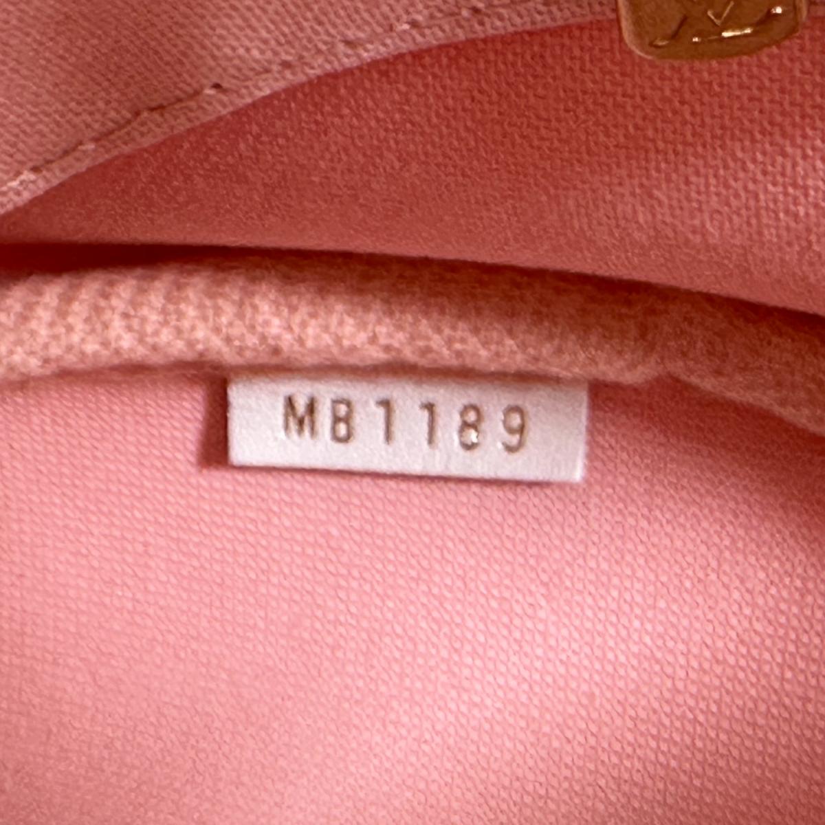 ルイヴィトン LOUIS VUITTON ショルダーバッグ
ショルダーバッグ モノグラム・ジャイアント スピーディー・バンドリエール30 M44573 ルージュxピンク LV
【中古】