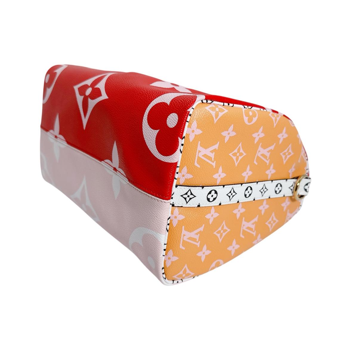 ルイヴィトン LOUIS VUITTON ショルダーバッグ
ショルダーバッグ モノグラム・ジャイアント スピーディー・バンドリエール30 M44573 ルージュxピンク LV
【中古】