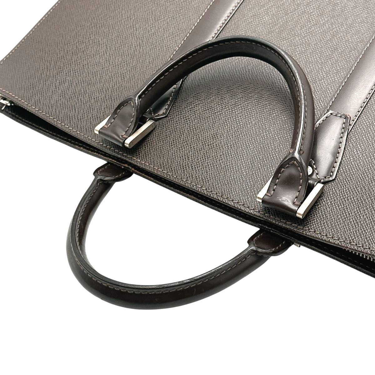 ルイヴィトン LOUIS VUITTON ビジネスバッグ
ビジネスバッグ タイガ ポルトドキュマン・ロザン タイガ M30058 ブラウン LV
【SS】
【中古】