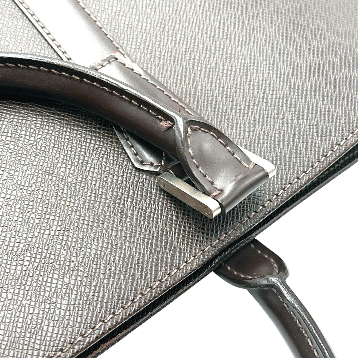 ルイヴィトン LOUIS VUITTON ビジネスバッグ
ビジネスバッグ タイガ ポルトドキュマン・ロザン タイガ M30058 ブラウン LV
【SS】
【中古】