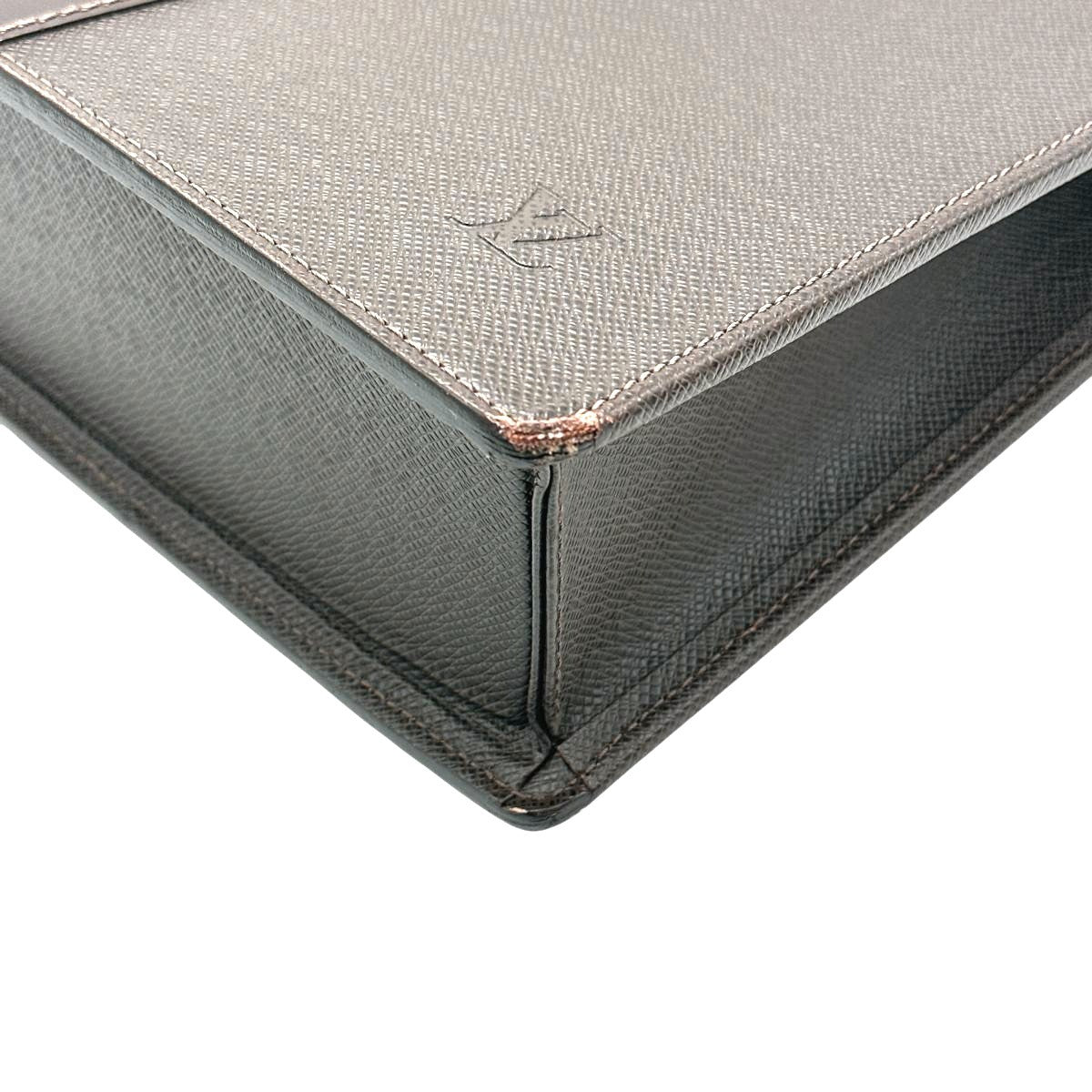 ルイヴィトン LOUIS VUITTON ビジネスバッグ
ビジネスバッグ タイガ ポルトドキュマン・ロザン タイガ M30058 ブラウン LV
【SS】
【中古】