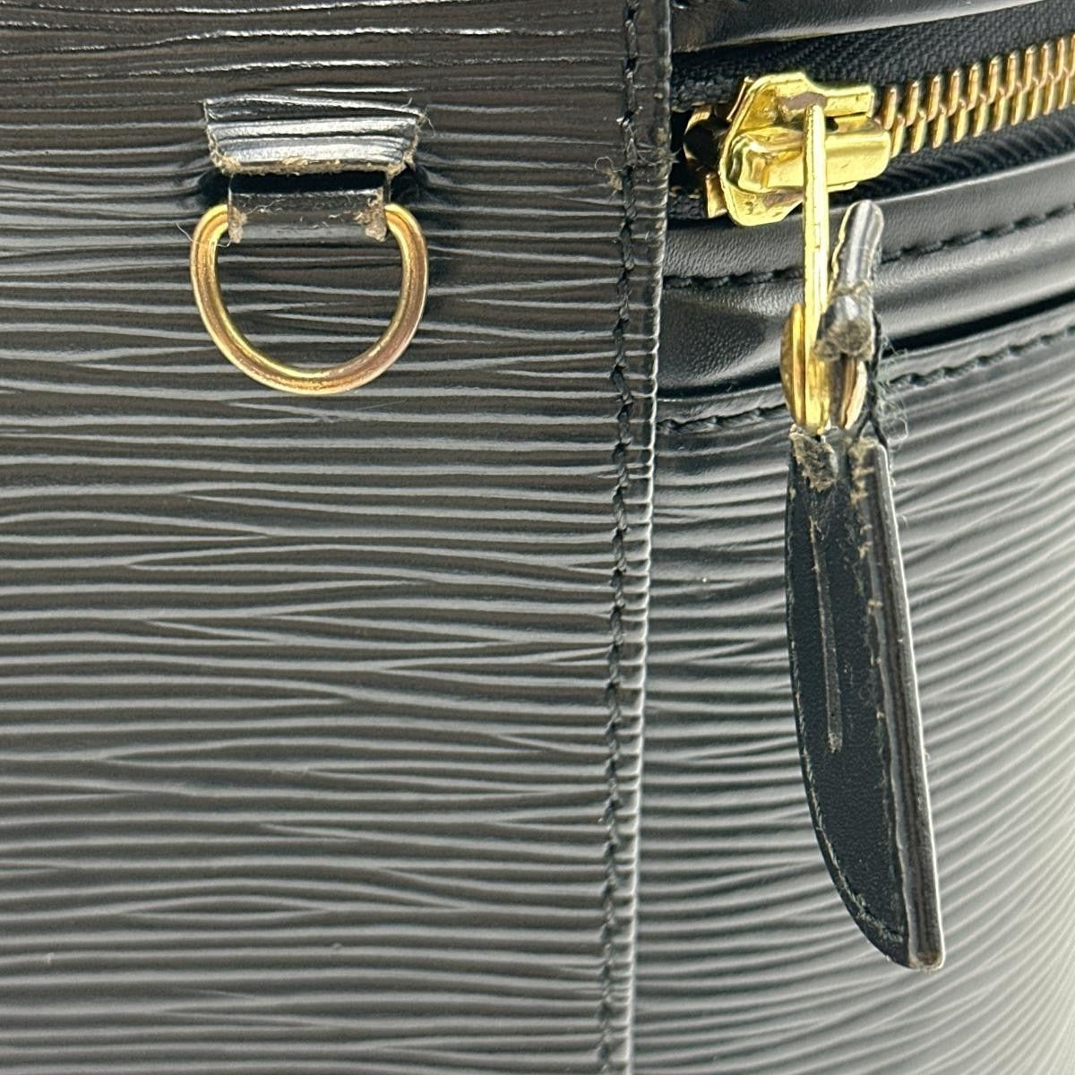ルイヴィトン LOUIS VUITTON ハンドバッグ
ハンドバッグ エピ カンヌ エピレザー M48032 ブラック LV
【SS】
【中古】