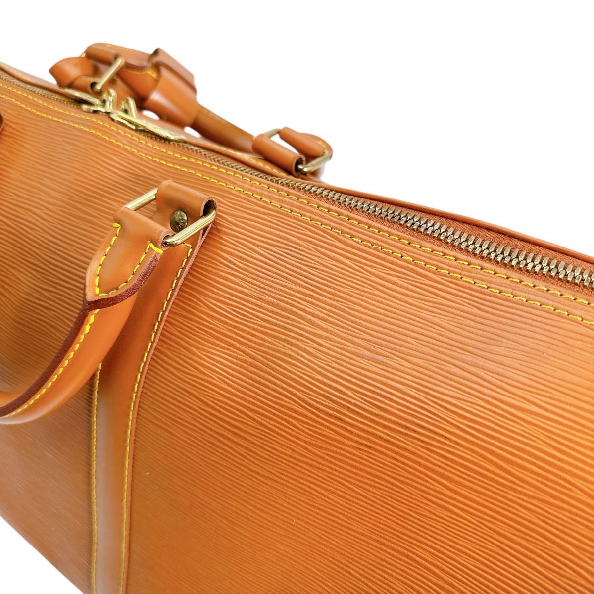 ルイヴィトン LOUIS VUITTON ボストンバッグ
旅行かばん エピ キーポル50 エピレザー M42968 ジパングゴールド LV
【SS】
【中古】