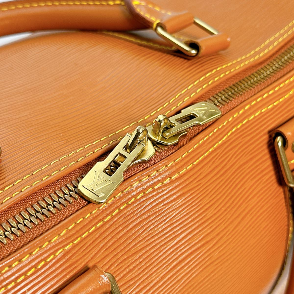 ルイヴィトン LOUIS VUITTON ボストンバッグ
旅行かばん エピ キーポル50 エピレザー M42968 ジパングゴールド LV
【SS】
【中古】