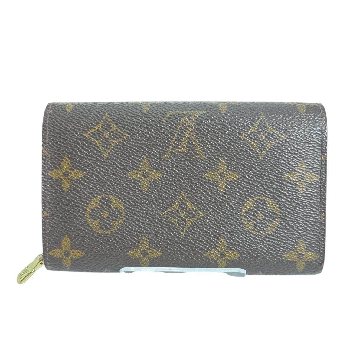 ルイヴィトン LOUIS VUITTON 二つ折り財布
L字ファスナー モノグラム ポルトモネビエ・トレゾール モノグラムキャンバス M61730 ブラウン LV
【SS】
【中古】