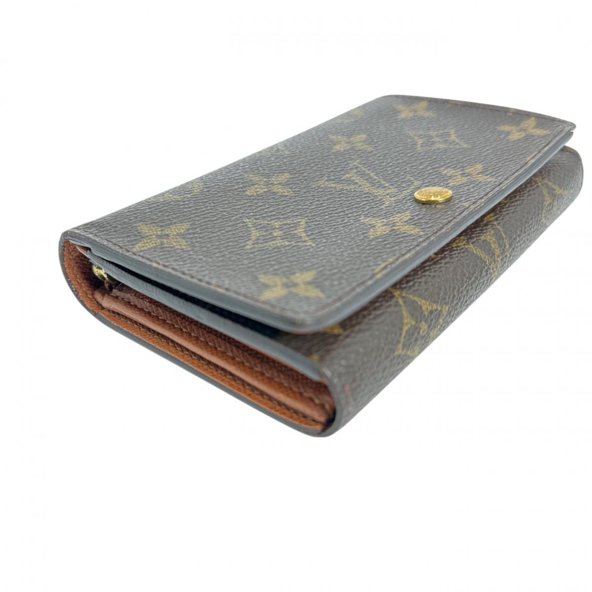 ルイヴィトン LOUIS VUITTON 二つ折り財布
L字ファスナー モノグラム ポルトモネビエ・トレゾール モノグラムキャンバス M61730 ブラウン LV
【SS】
【中古】
