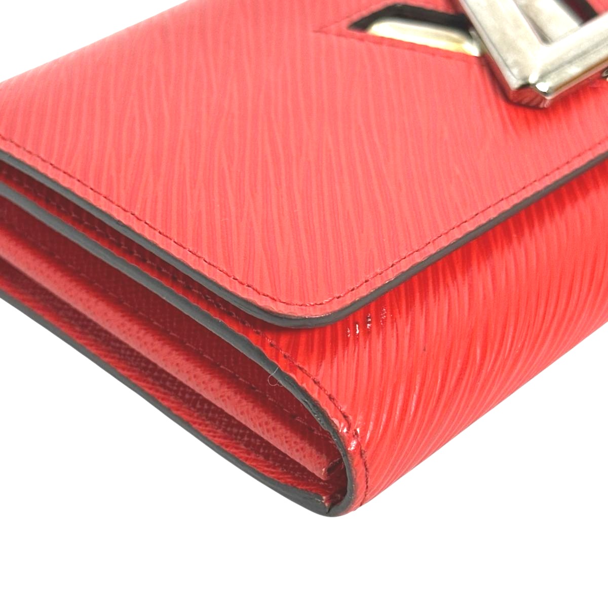 ルイヴィトン LOUIS VUITTON 長財布
長財布 エピ ポルトフォイユ・ツイスト エピレザー M61179 コクリコ LV
【SS】
【中古】