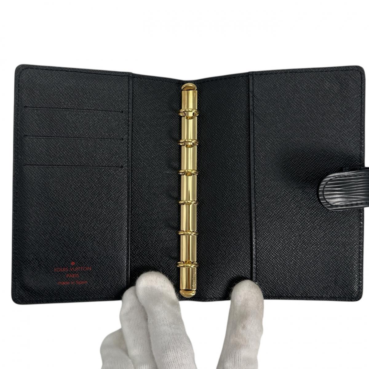 ルイヴィトン LOUIS VUITTON 手帳カバー
システム手帳カバー エピ アジェンダPM エピレザー R20052 ノワール LV
【SS】
【中古】