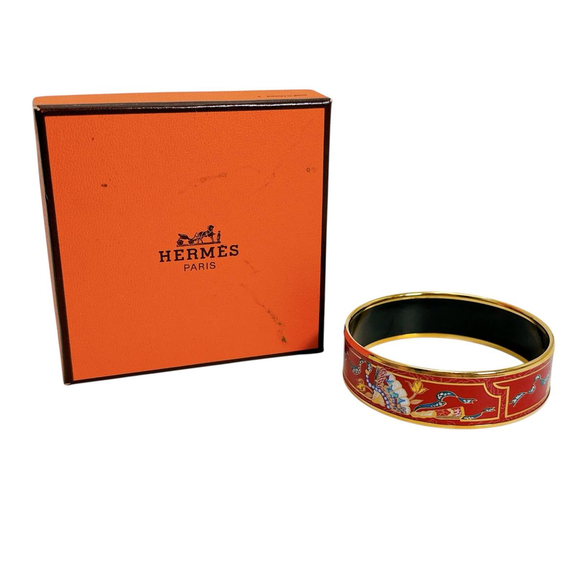 エルメス HERMES バングル
ブレスレット エマイユGM その他 レッド×ゴールド 【SS】
【中古】