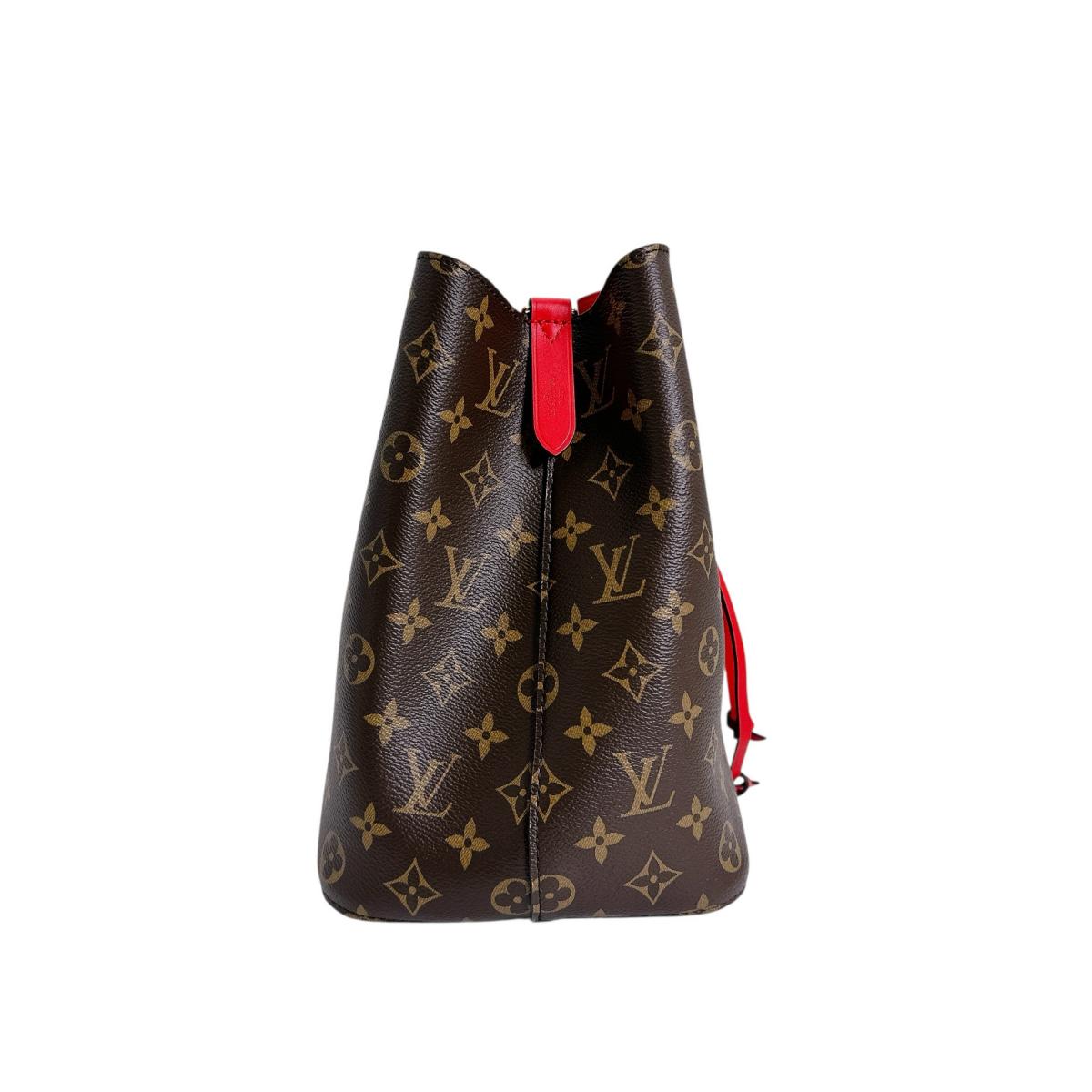 ルイヴィトン LOUIS VUITTON ショルダーバッグ
2WAYバッグ モノグラム ネオノエ モノグラムキャンバス M44021 コクリコ LV
【SS】
【中古】