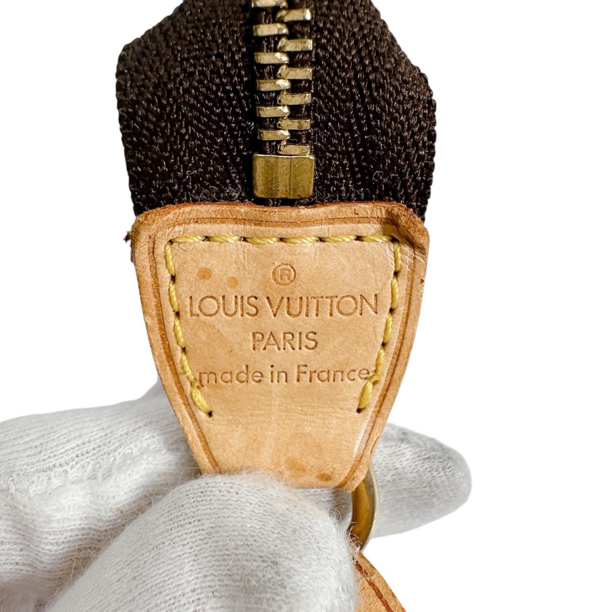 ルイヴィトン LOUIS VUITTON ポーチ
アクセサリーポーチ モノグラム ストラップ交換 斜め掛け可能 モノグラムキャンバス M51980 ブラウン LV
【SS】
【中古】