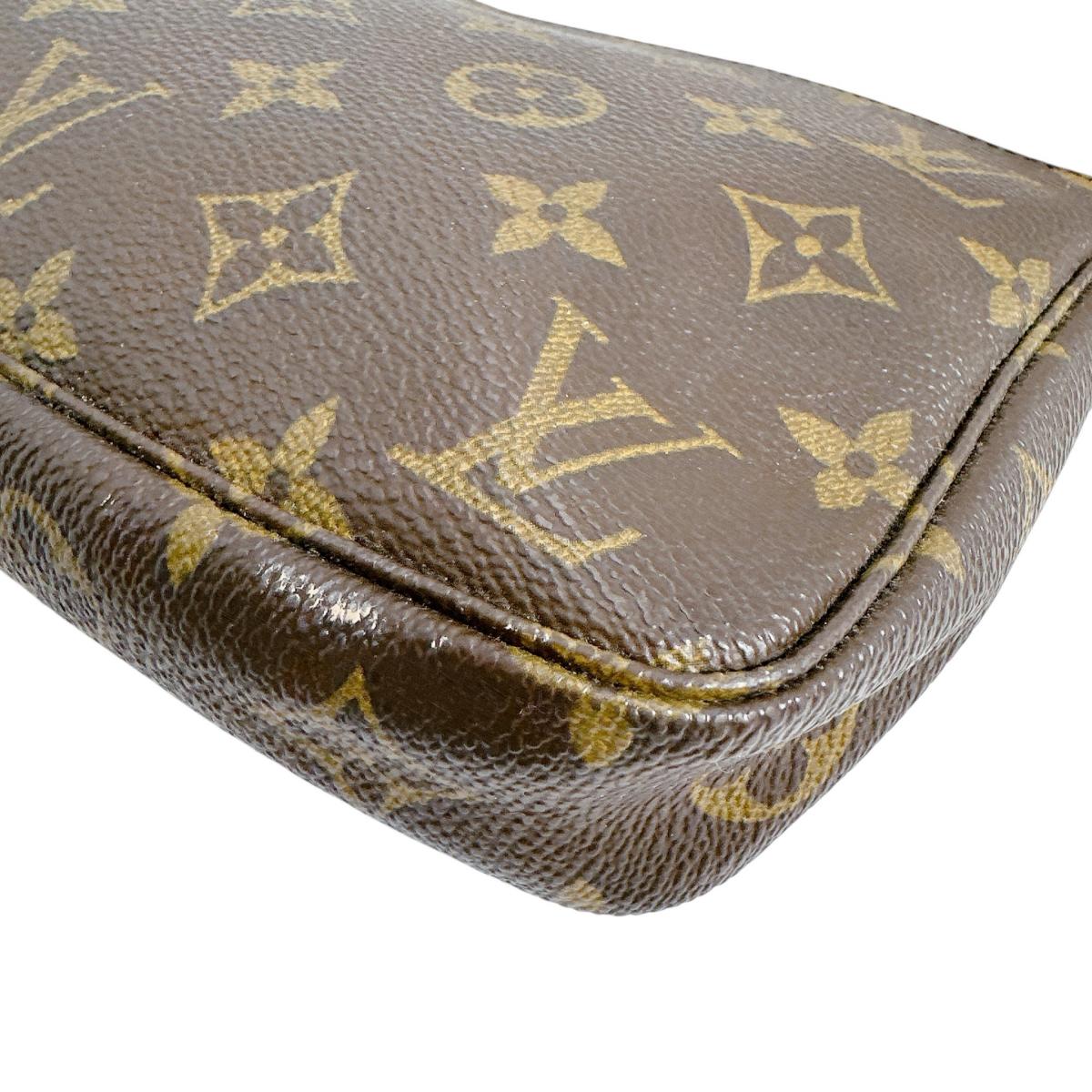 ルイヴィトン LOUIS VUITTON ポーチ
アクセサリーポーチ モノグラム ストラップ交換 斜め掛け可能 モノグラムキャンバス M51980 ブラウン LV
【SS】
【中古】