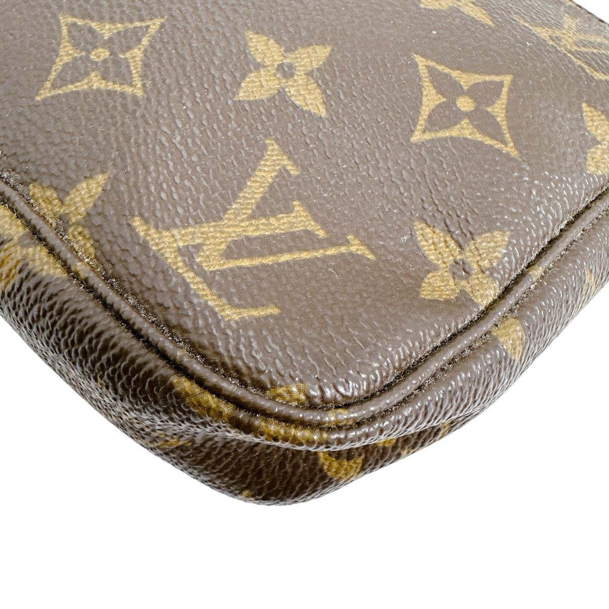 ルイヴィトン LOUIS VUITTON ポーチ
アクセサリーポーチ モノグラム ストラップ交換 斜め掛け可能 モノグラムキャンバス M51980 ブラウン LV
【SS】
【中古】