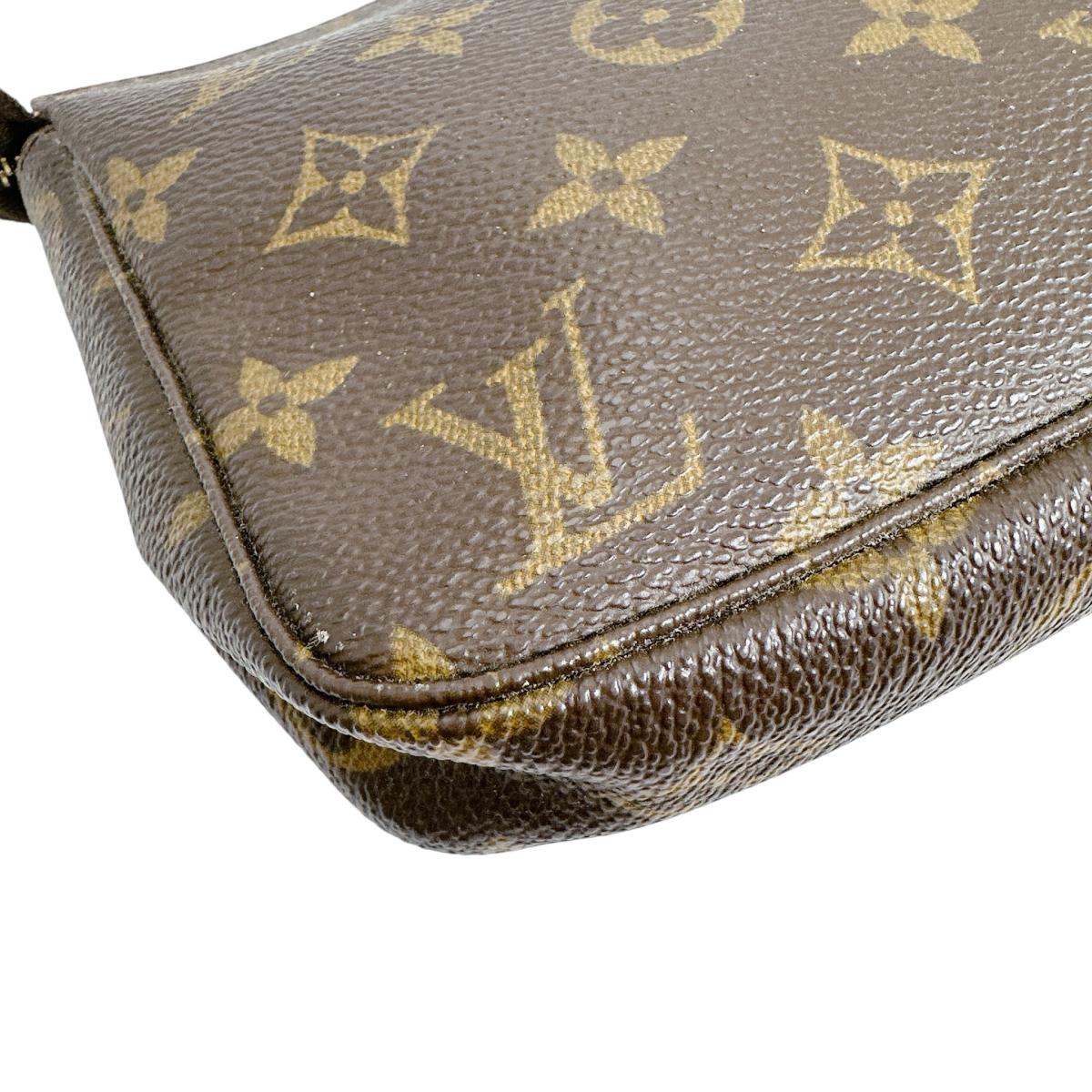 ルイヴィトン LOUIS VUITTON ポーチ
アクセサリーポーチ モノグラム ストラップ交換 斜め掛け可能 モノグラムキャンバス M51980 ブラウン LV
【SS】
【中古】