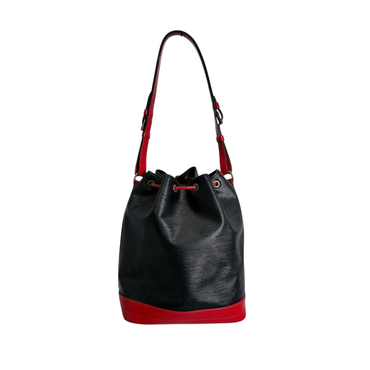 ルイヴィトン LOUIS VUITTON ショルダーバッグ
ショルダーバッグ エピ ノエ エピレザー M44017 ノワール×カスティリアンレッド LV
【SS】
【中古】