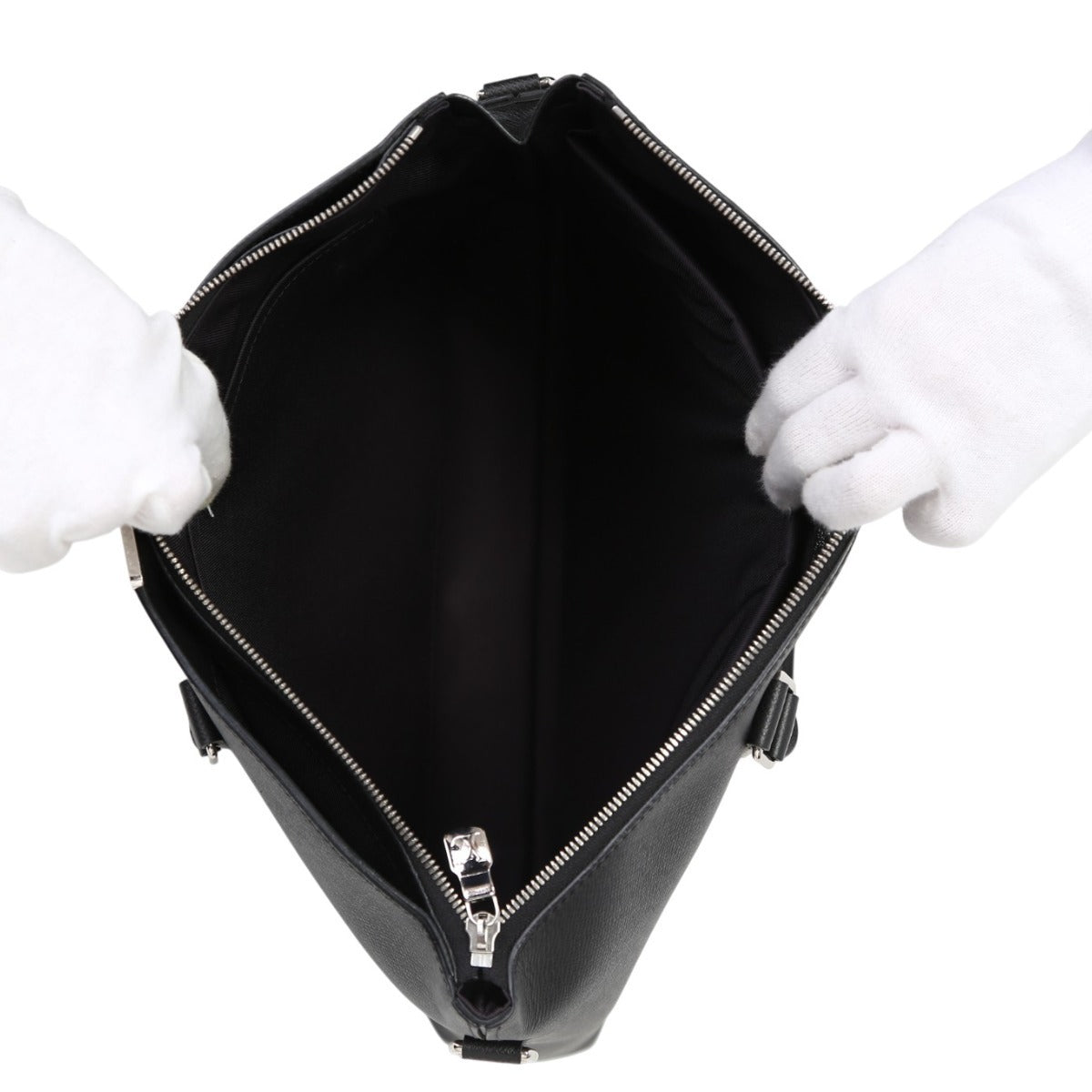 ルイヴィトン LOUIS VUITTON ビジネスバッグ
 ショルダーバッグ タイガ アントン・ブリーフケース タイガ M34400 ノワール LV
 【SS】
 【中古】