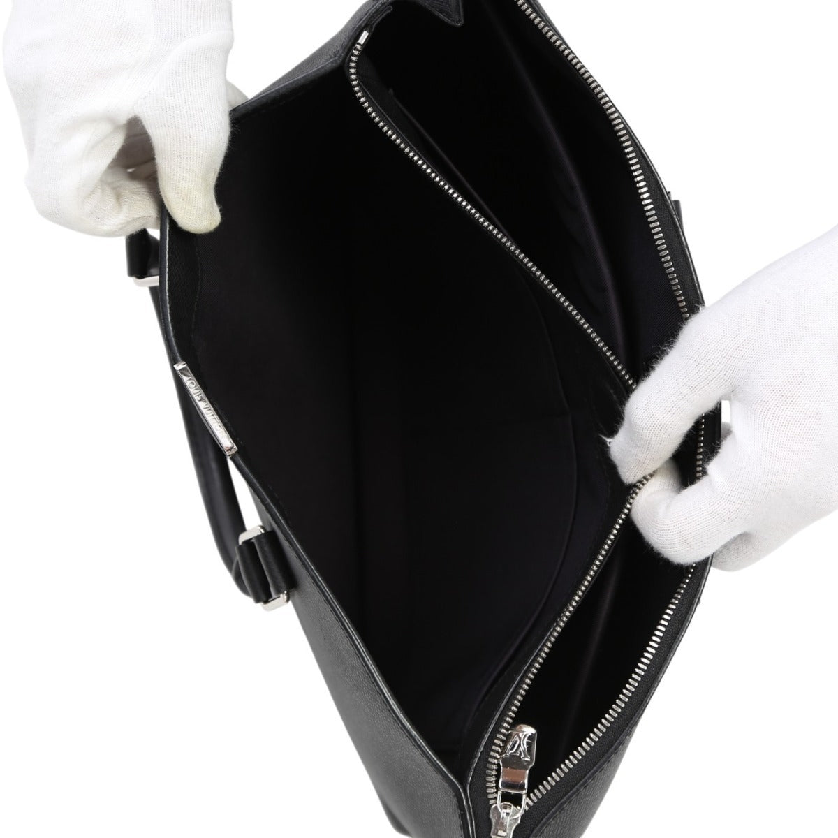 ルイヴィトン LOUIS VUITTON ビジネスバッグ
 ショルダーバッグ タイガ アントン・ブリーフケース タイガ M34400 ノワール LV
 【SS】
 【中古】