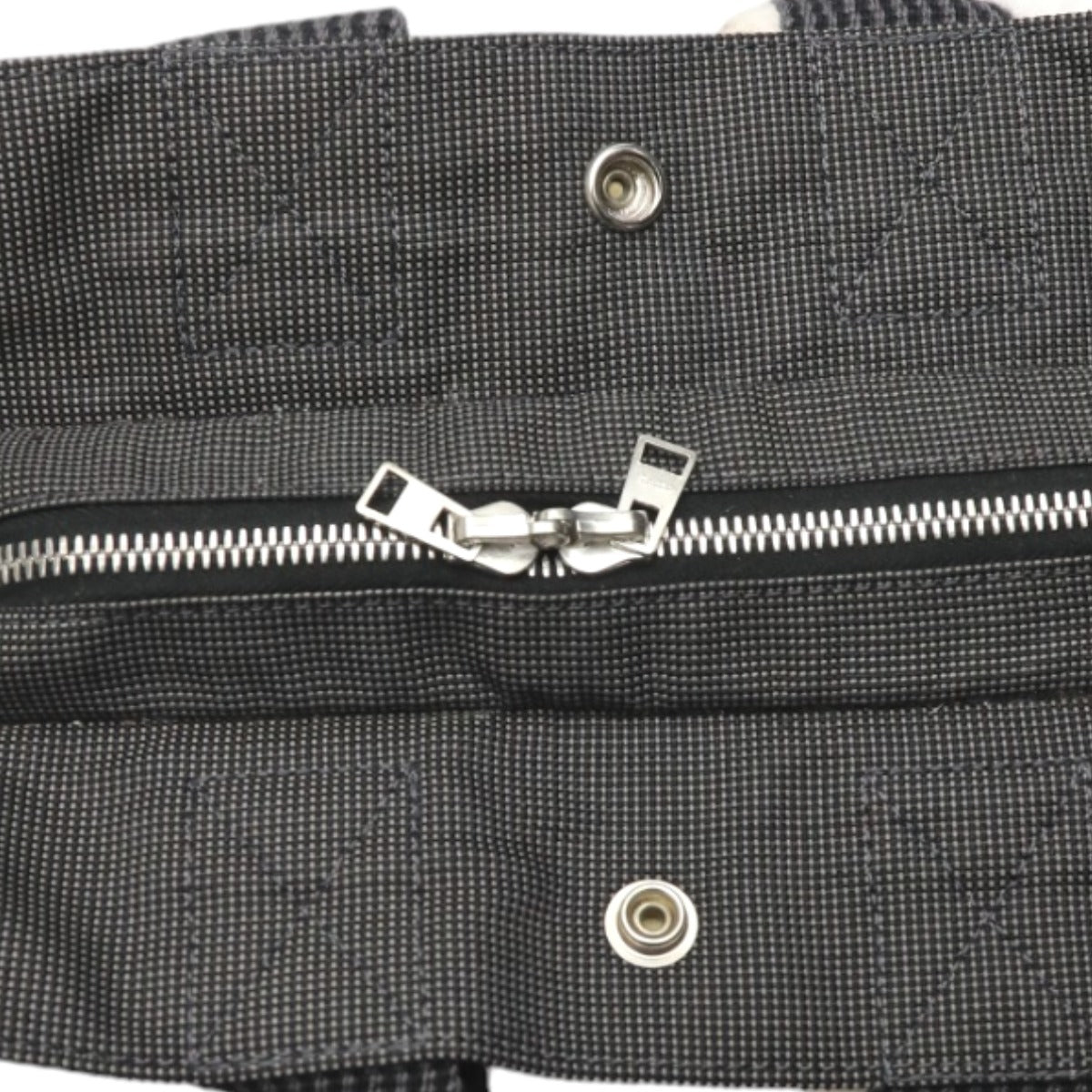 エルメス HERMES トートバッグ
トートPM エールライン キャンバス キャンバス グレー 【SS】
【中古】