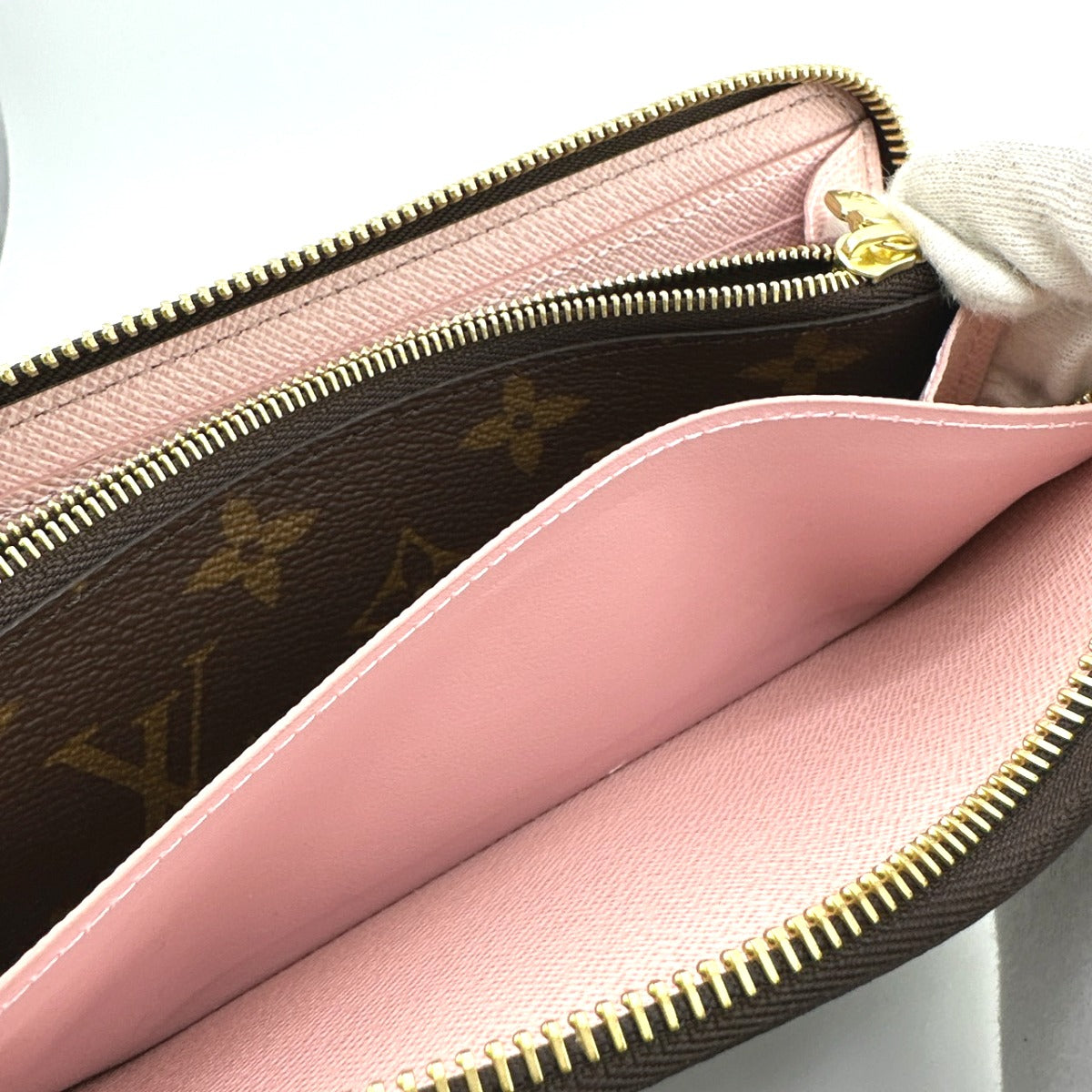 ルイヴィトン LOUIS VUITTON 長財布
クレマンス モノグラム ローズバレリーヌ モノグラムキャンバス M61298 ローズバレリーヌ LV
【中古】