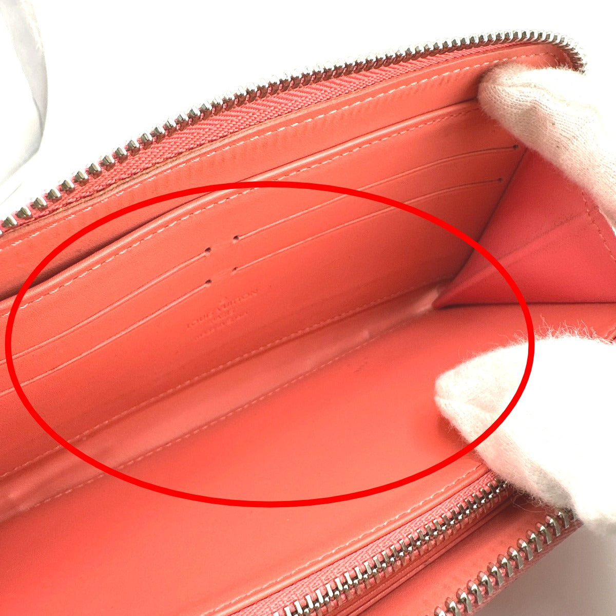 ルイヴィトン LOUIS VUITTON 長財布
ラウンドファスナー ヴェルニ ジッピーウォレット モノグラムヴェルニ M93202 ローズリッチ LV
【SS】
【中古】