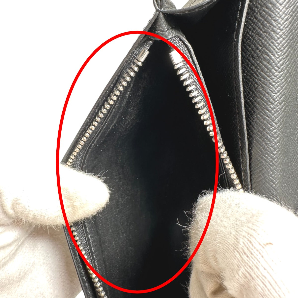 ルイヴィトン LOUIS VUITTON 長財布
二つ折り長財布 タイガ ポルトフォイユ・ブラザ タイガ M30501 ブラック LV
【SS】
【中古】