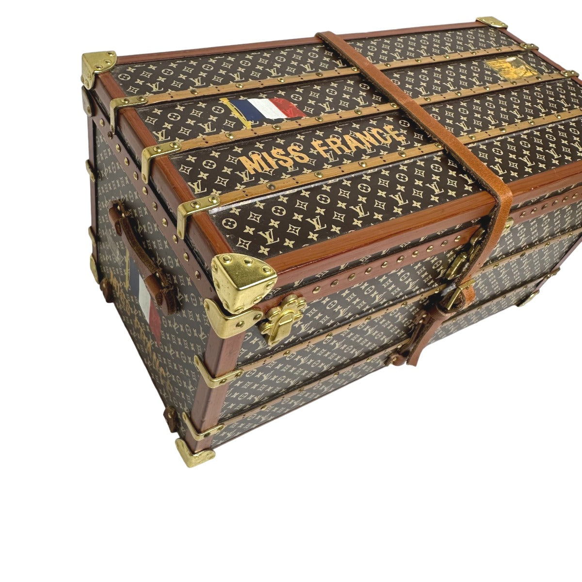 ルイヴィトン LOUIS VUITTON オブジェ
トランク型オブジェ モノグラム ペーパーウェイト Not specified(指定なし) M99408 ブラウン LV
【SS】
【中古】