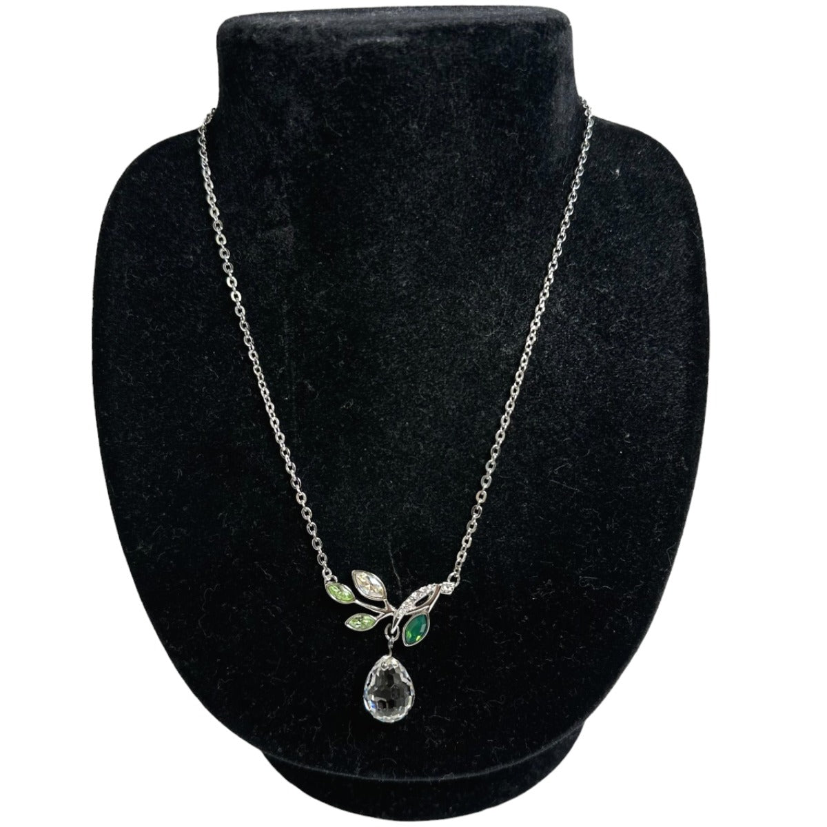スワロフスキー SWAROVSKI ネックレス
ネックレス リーフモチーフ ラインストーン シルバー 【SS】
【中古】