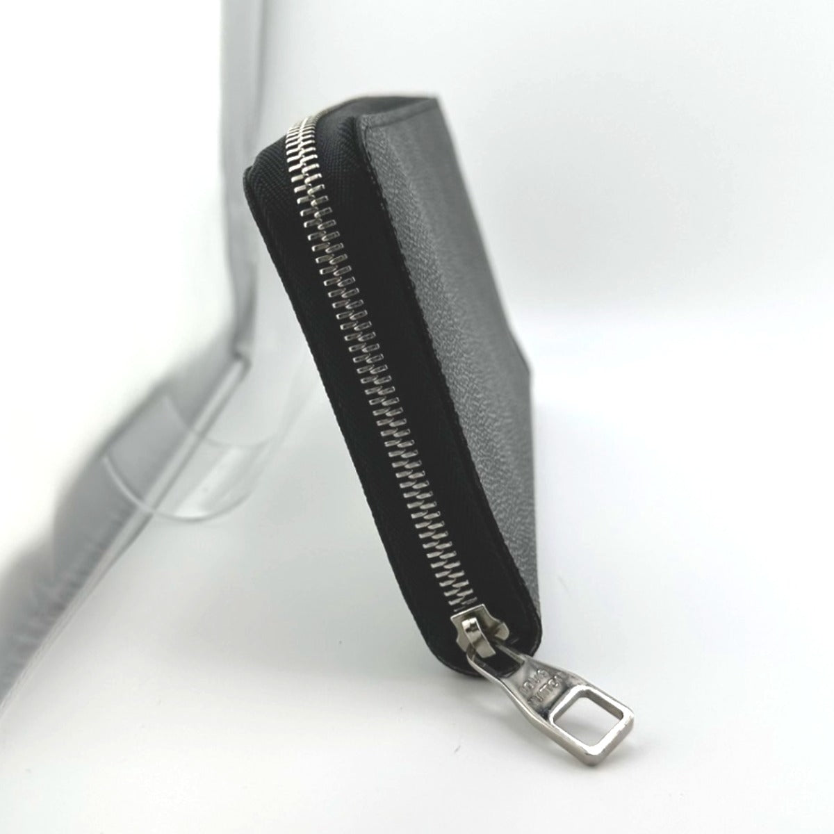 ルイヴィトン LOUIS VUITTON 長財布
ラウンドファスナー ダミエ グラフィット ジッピーオーガナイザー ダミエグラフィットキャンバス N63077 ブラック LV
【SS】
【中古】