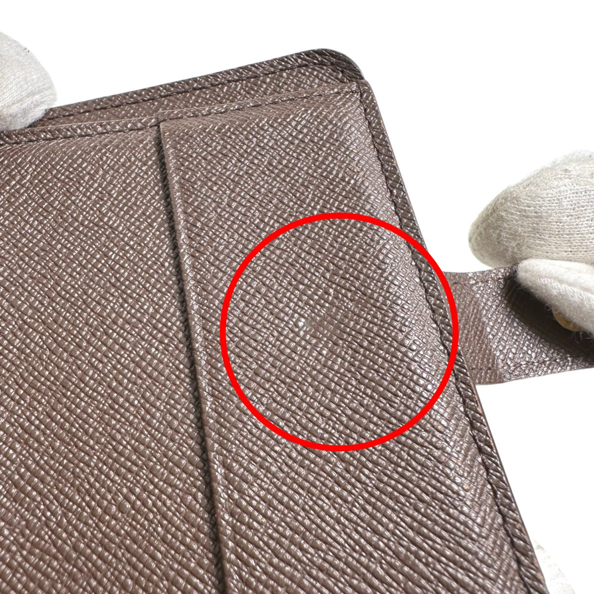 ルイヴィトン LOUIS VUITTON 二つ折り財布
カード用ポケットファスナー付財布 ダミエ コンパクト・ジップ ダミエキャンバス N61668 ブラウン LV
【SS】
【中古】