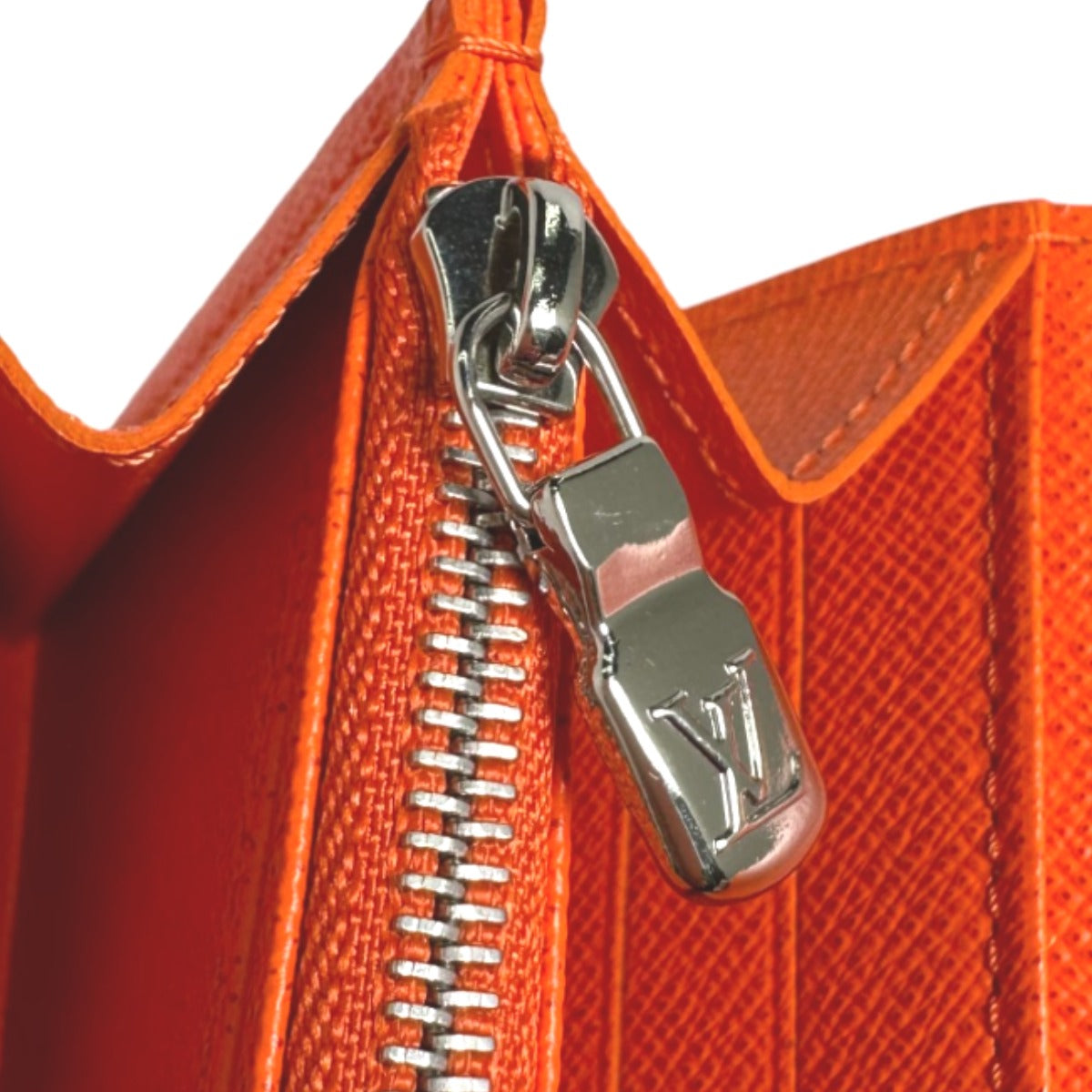 ルイヴィトン LOUIS VUITTON 長財布
長財布 エピ ポルトフォイユ・サラ エピレザー M60584 オレンジ LV
【SS】
【中古】