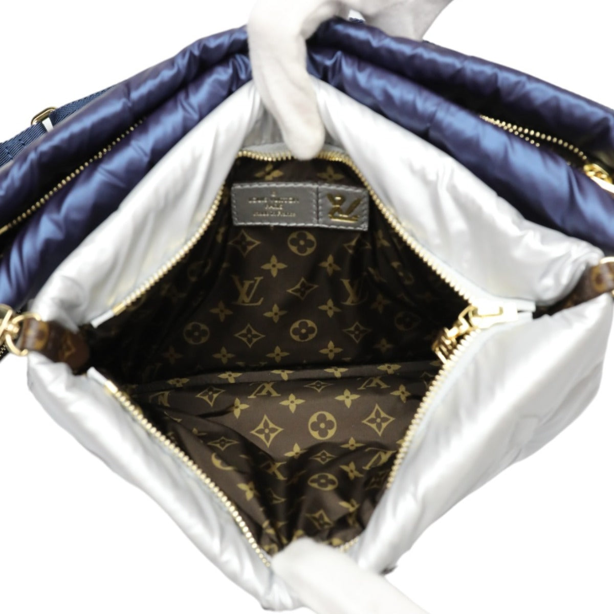 ルイヴィトン LOUIS VUITTON ショルダーバッグ
マキシミュルティ モノグラム ポシェットアクセソワール モノグラムキャンバス M21057 ネイビー/シルバー LV
【中古】