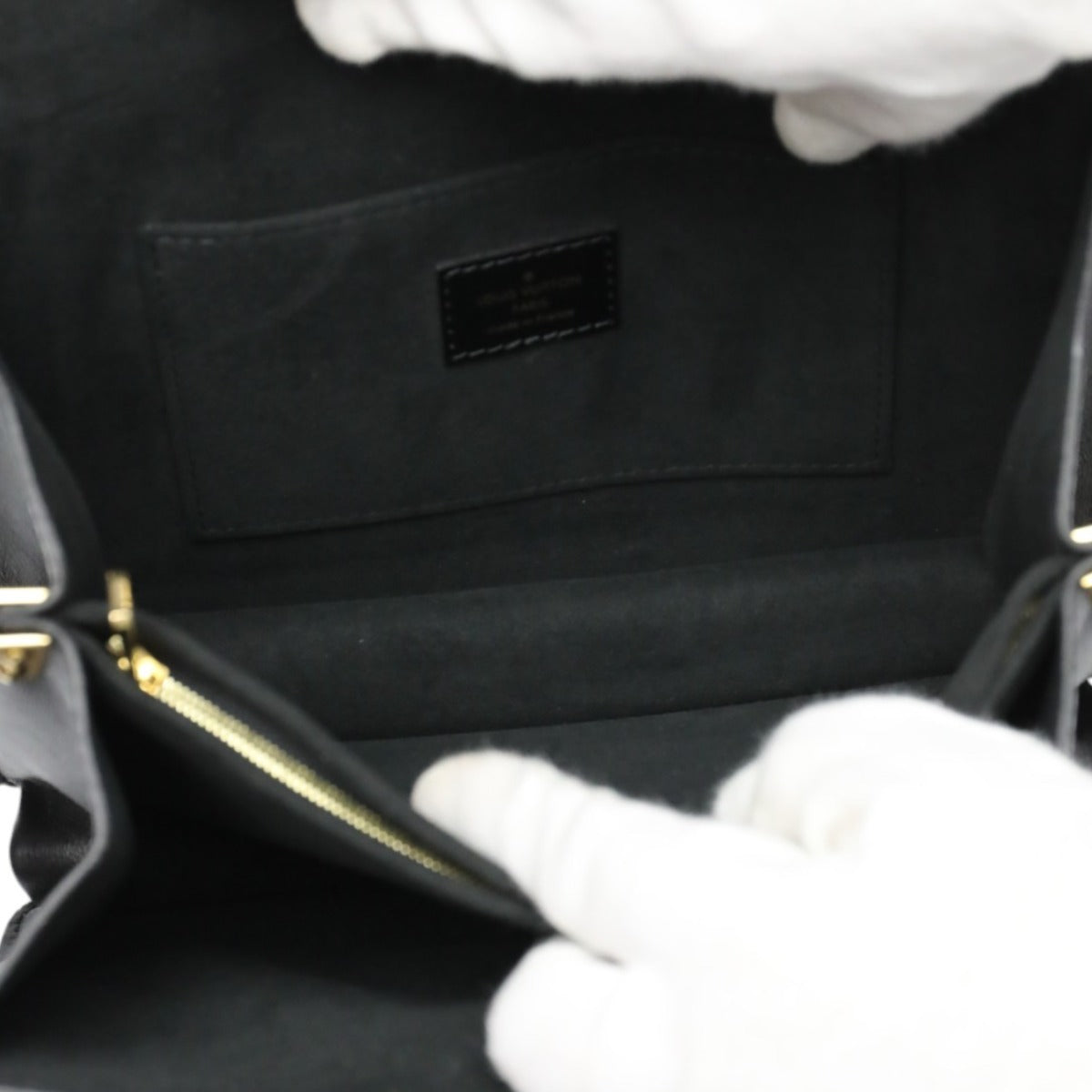 ルイヴィトン LOUIS VUITTON ショルダーバッグ
ドーフィーヌMM LVロック チェーン カーフ M55821 ノワール LV
【SS】
【中古】